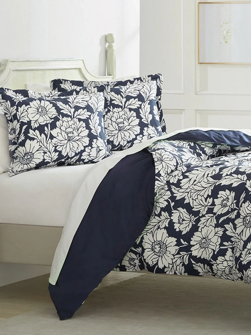 Queen Comforter Set - Blue and White Floral - New (Never opened)